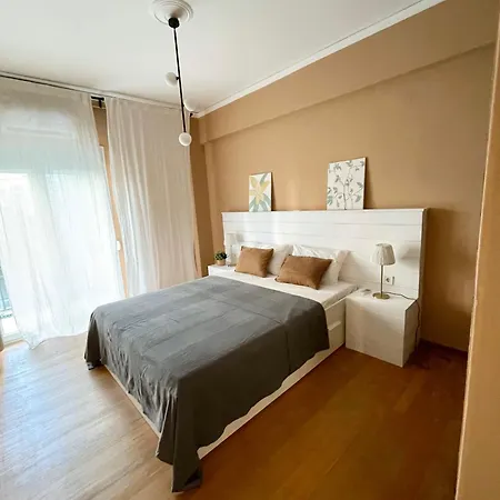 Comfy And Spacious Two Bedroom Apartment With Balcony Athens Exterior photo
