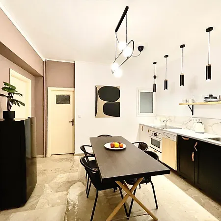 Comfy And Spacious Two Bedroom Apartment With Balcony Athens Exterior photo