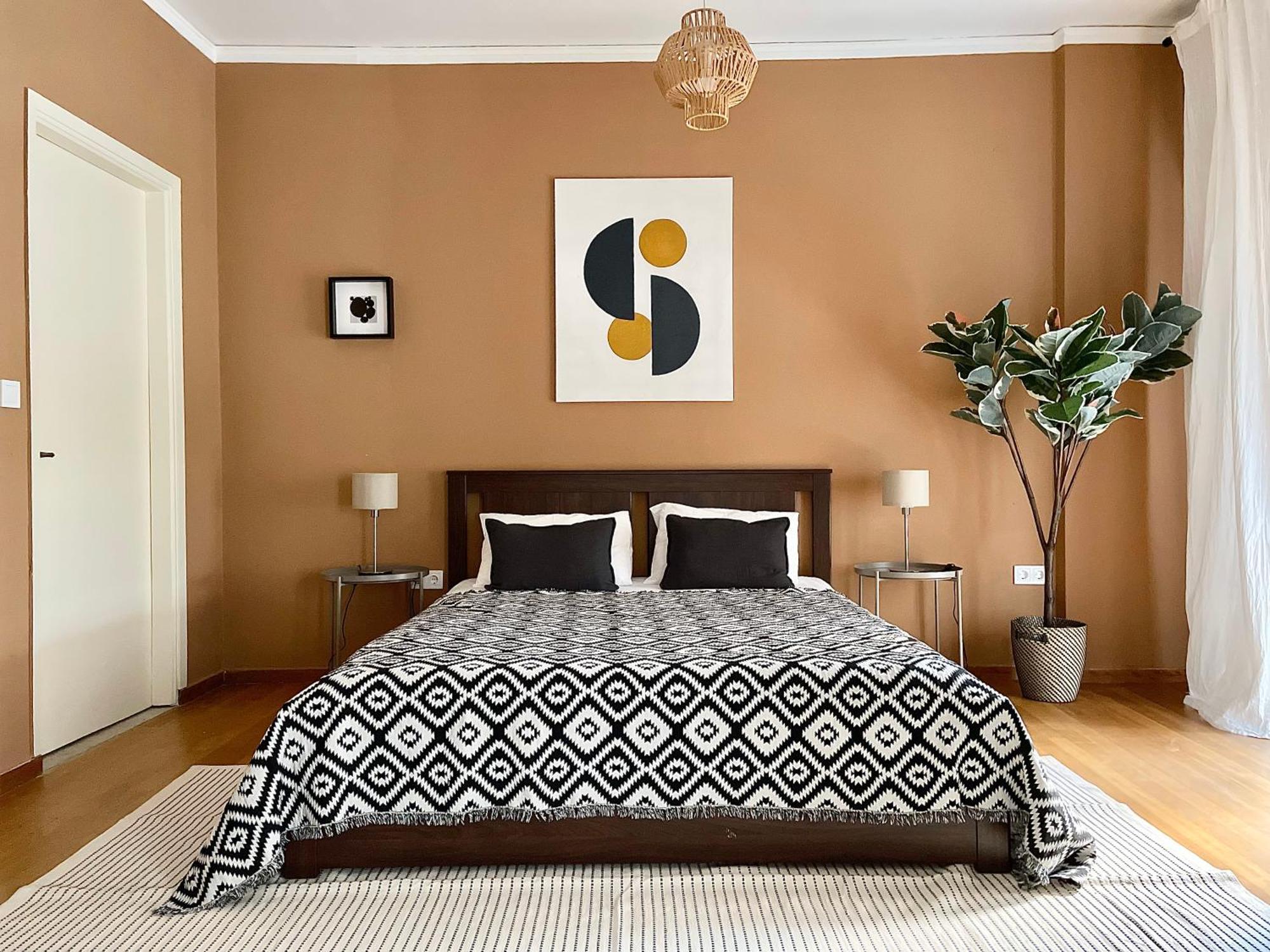 Comfy And Spacious Two Bedroom With Balcony * Athen