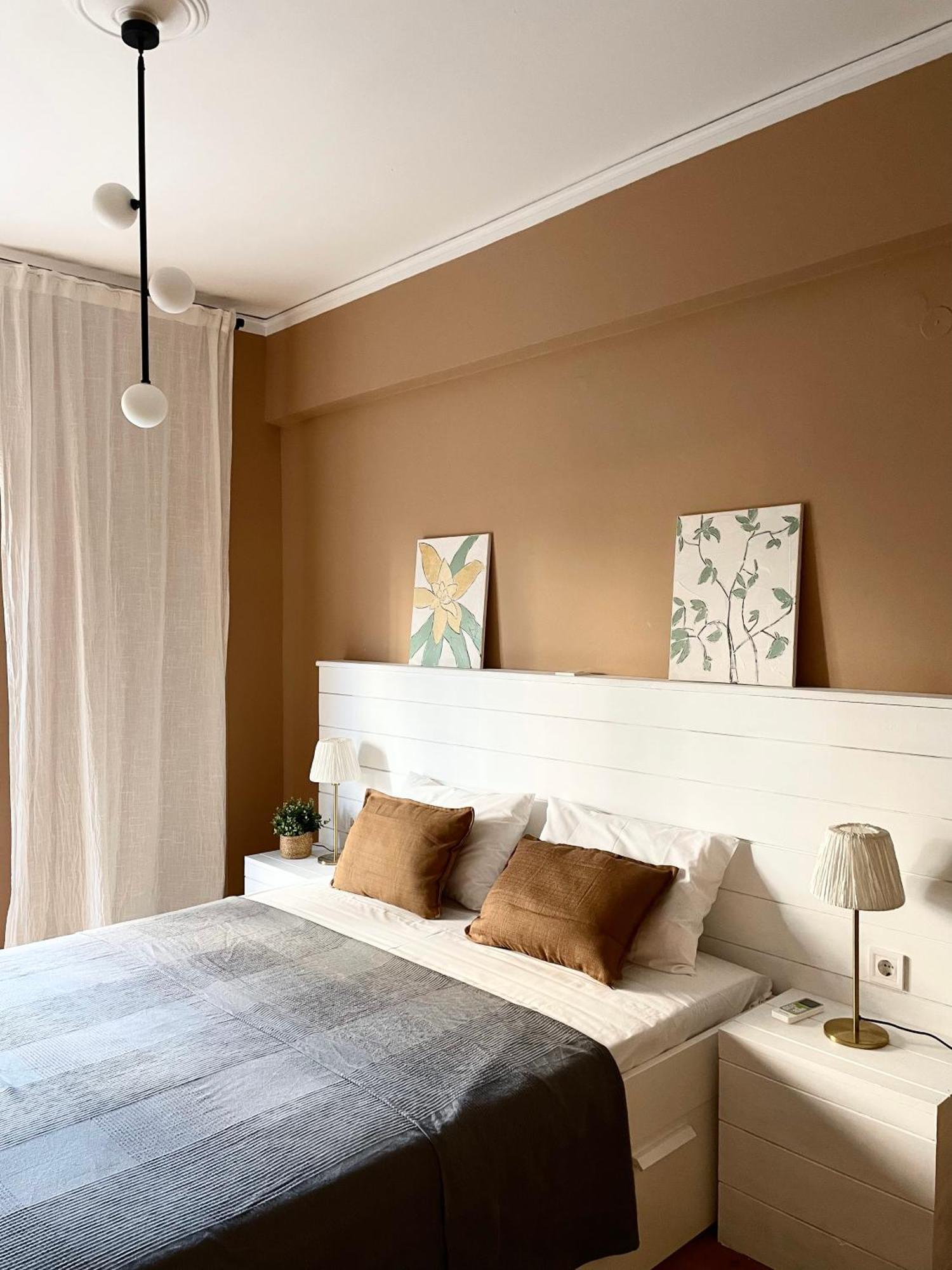 Comfy And Spacious Two Bedroom With Balcony *